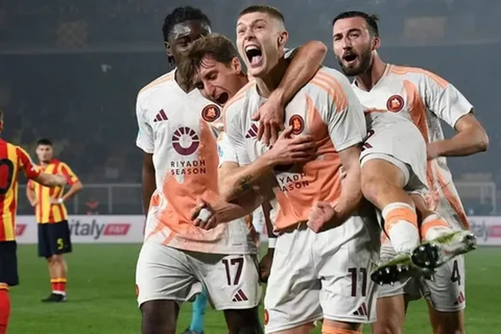 Голы Довбика и Фергюсона помогли «Роме» обыграть «Лечче» в матче 19-го тура Серии А