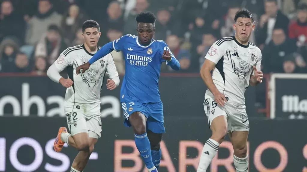 «Альбасете» совместно с полицией ищет фаната, бросившего банан в Винисиуса Жуниора