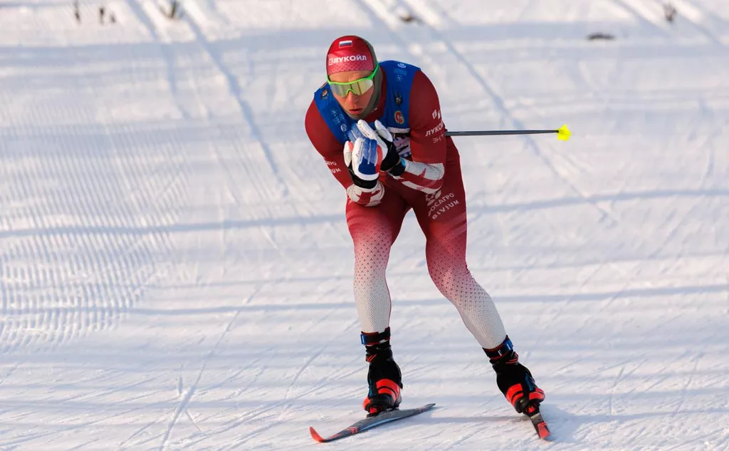 Организаторы гонки в Италии объяснили ошибку с флагом Казахстана в заявке Большунова