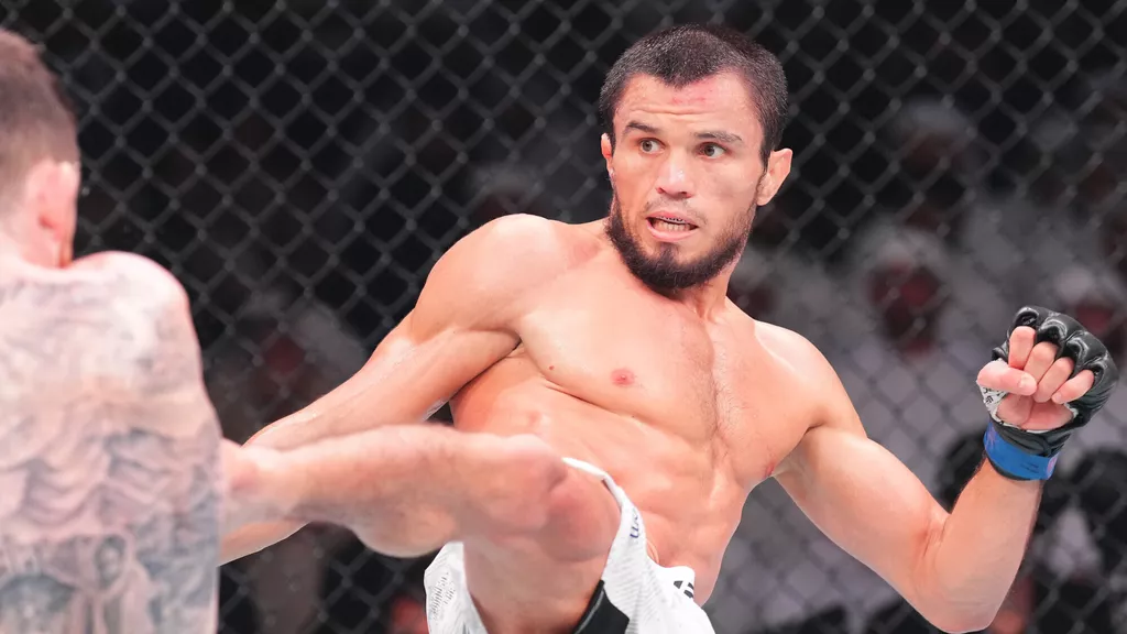 Умар Нурмагомедов уверенно победил  Дейвесона Фигередо на UFC 324