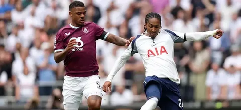 «Тоттенхэм» сумел избежать поражения от «Бёрнли» в гостевом матче 23-го тура АПЛ