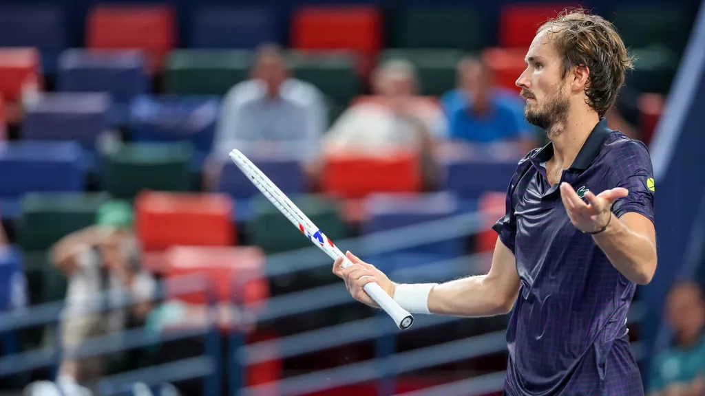 Селиваненко: Тиен ни разу не дал Медведеву шансов вернуться в игру на AO-2026