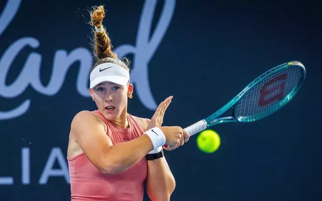 Мирра Андреева вышла в полуфинал турнира в Аделаиде