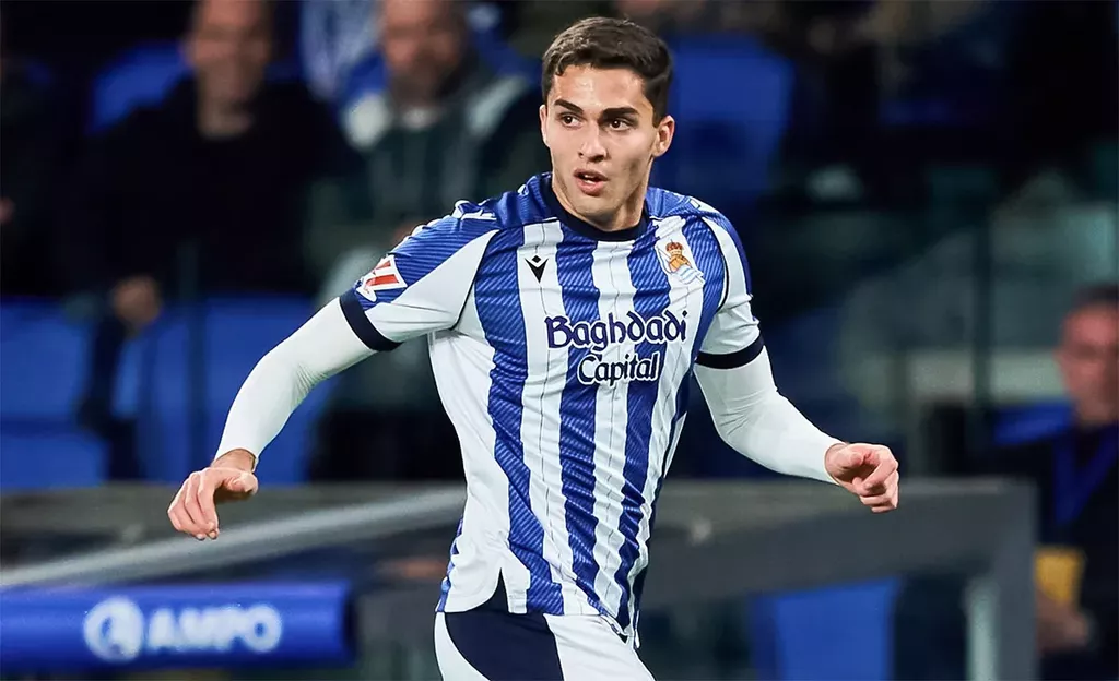 В «Реал Сосьедад» опровергли информацию об уходе Захаряна зимой