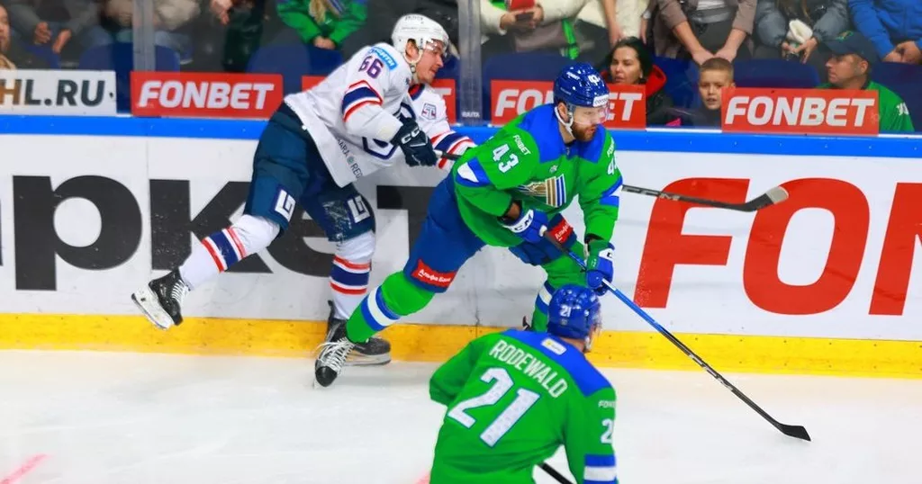 «Салават Юлаев» уверенно обыграл «Ладу» в гостевом матче КХЛ