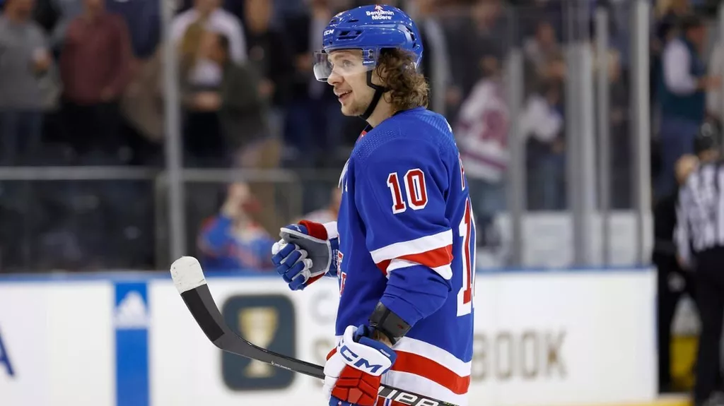 Артемий Панарин вышел на третье место в истории «Рейнджерс» по матчам с минимум тремя очками