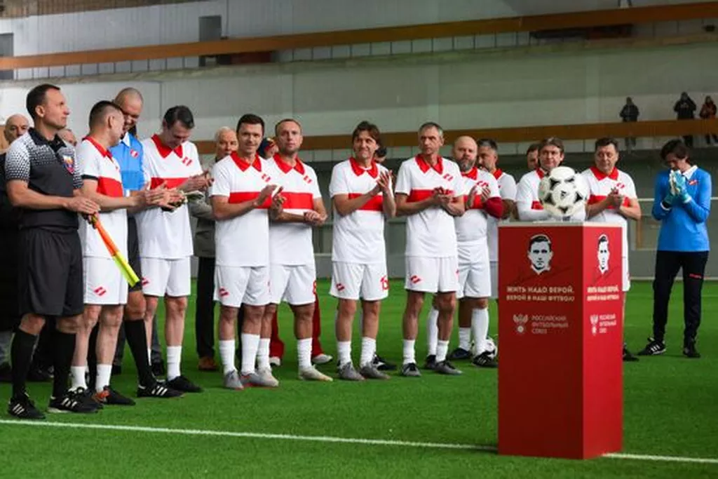 «Спартак» обыграл сборную СССР в матче памяти Никиты Симоняна