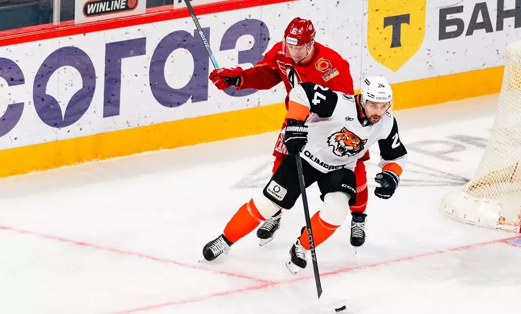 «Амур» прервал девятиматчевую серию поражений в КХЛ, обыграв дома «Автомобилист»