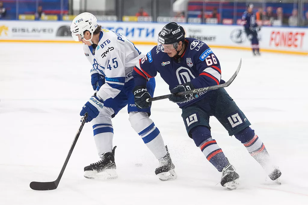«Лада» одержала третью победу подряд в КХЛ, обыграв дома московское «Динамо»