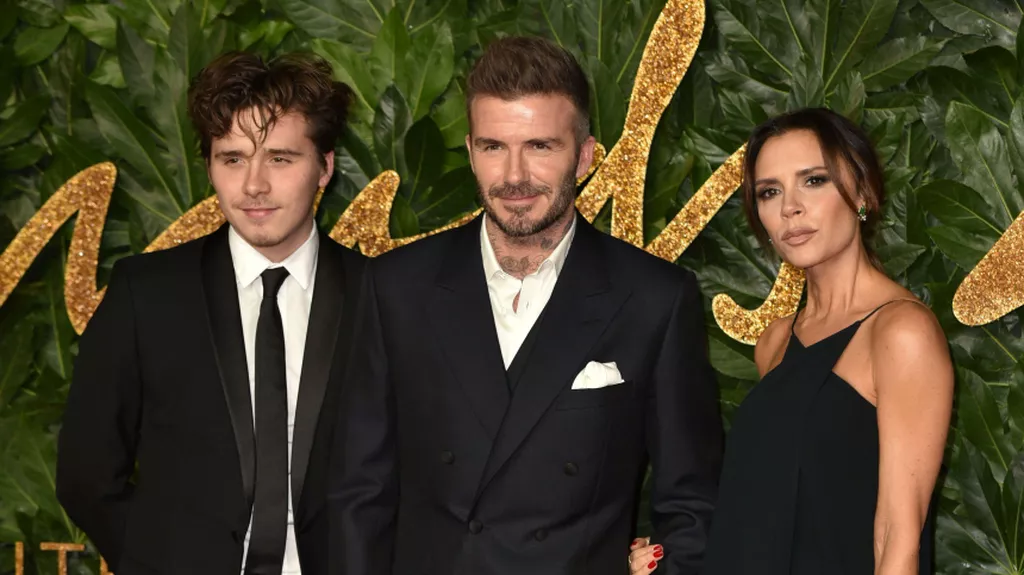 Сын Дэвида Бекхэма разрешил родителям общаться с ним только через адвоката