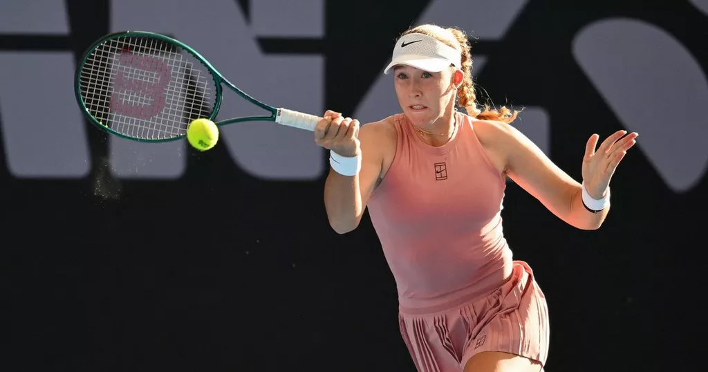 Мирра Андреева вышла в четвертьфинал турнира в Брисбене, обыграв Линду Носкову