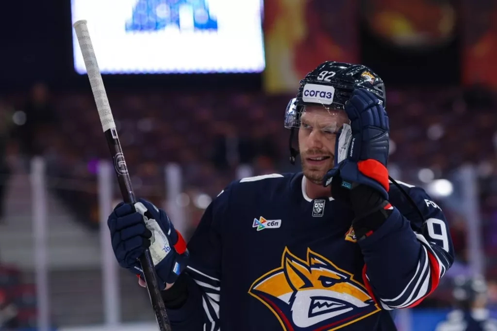 Черкас: Кузнецов может играть, он ещё молодой по хоккейным меркам