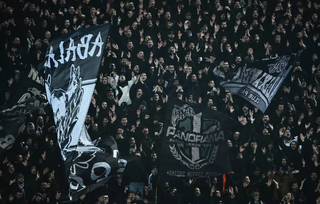 Источник: семь фанатов ПАОКа погибли в результате автокатастрофы в Румынии