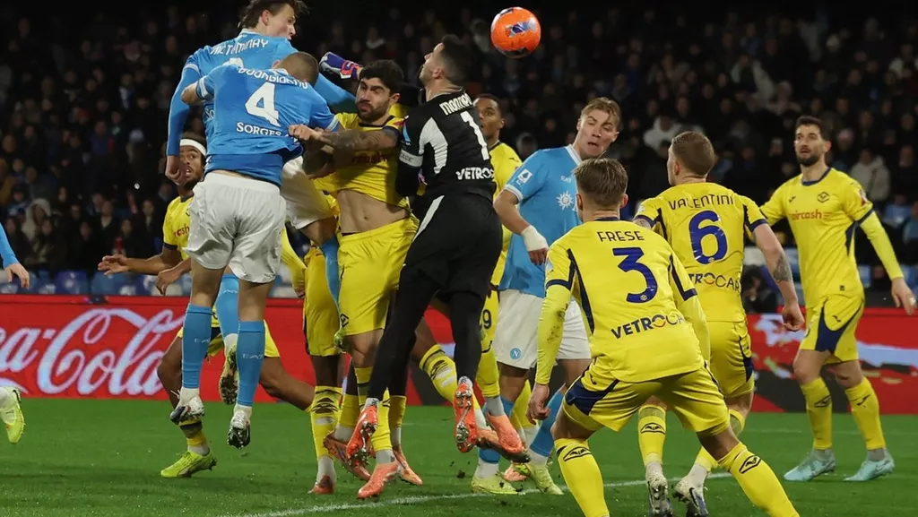 «Наполи» сумел вырвать ничью в домашнем матче 19-го тура Серии А с «Вероной»