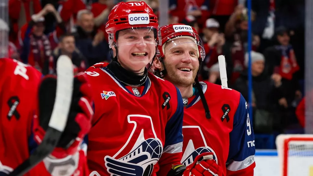 «Локомотив» дома уверенно обыграл «Ладу», одержав четвёртую победу подряд в КХЛ