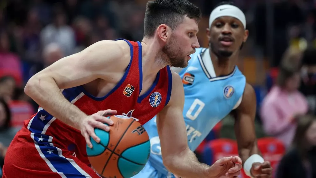 ЦСКА одержал 12-ю победу подряд в Единой лиге, обыграв «Зенит» в дебютном матче Вергуна