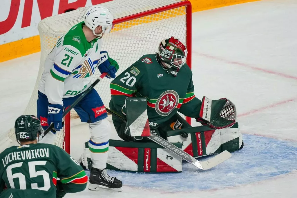 «Салават Юлаев» победил «Ак Барс» в овертайме гостевого матча КХЛ