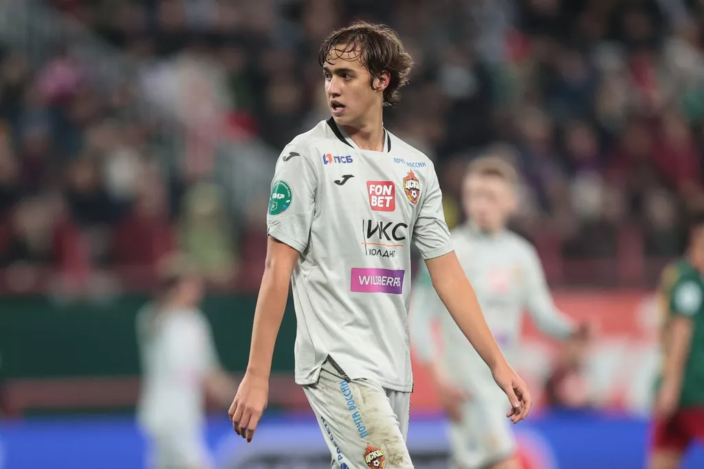 Пономарев: Лукин в ЦСКА должен играть рядом с опытным защитником