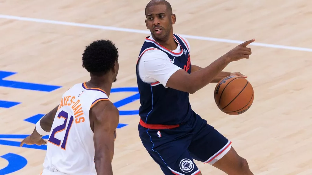 Легендарный разыгрывающий Крис Пол завершает профессиональную карьеру