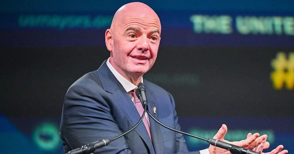 Украинская ассоциация футбола обратилась к Инфантино после слов о возвращении России