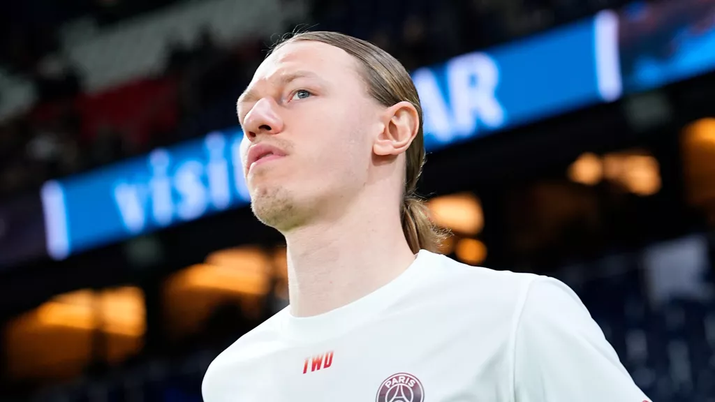 Сафонов в старте «ПСЖ» на матч с «Монако» в Лиге чемпионов, Головин пропускает игру