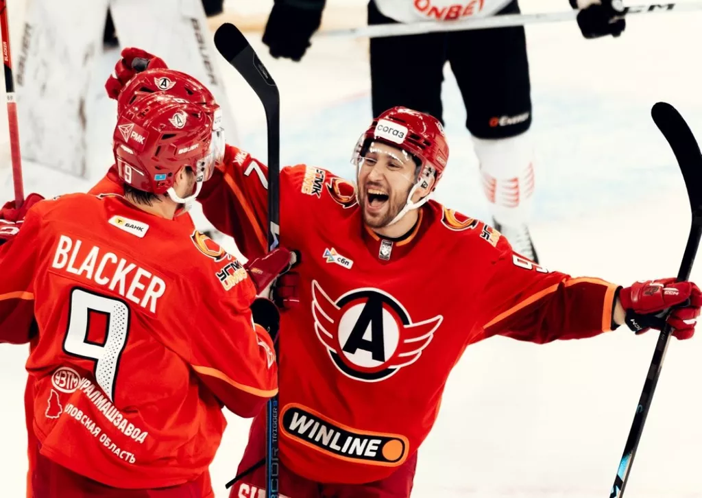 «Автомобилист» разгромил «Сочи» в домашнем матче КХЛ