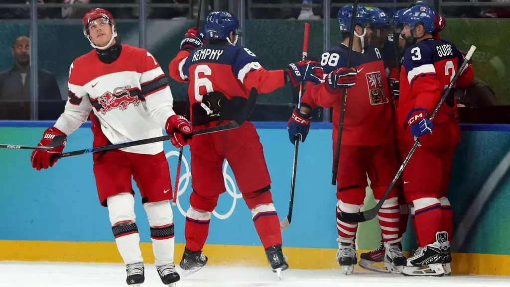 Чешские хоккеисты обыграли Данию и вышли в четвертьфинал Олимпиады-2026