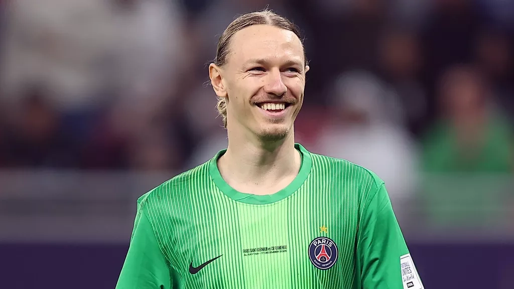 Угаров ответил, сможет ли Сафонов в ближайшее время забрать награду «лучший вратарь года»