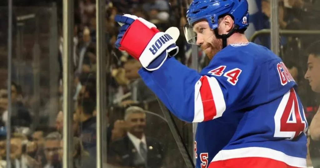 «Рейнджерс» в сверхрезультативном матче уступили «Питтсбургу», на счету Гаврикова гол и ассист