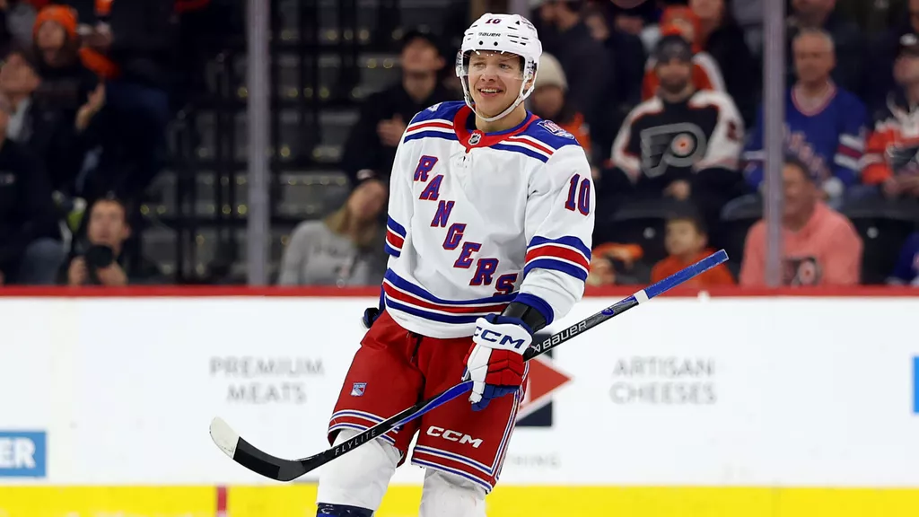 Инсайдер НХЛ допустил возможный переход Панарина в «Тампу»