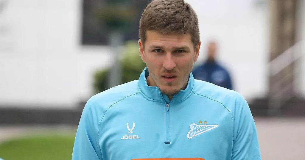 Соболев промахнулся по пустым воротам в игре с «Краснодаром»