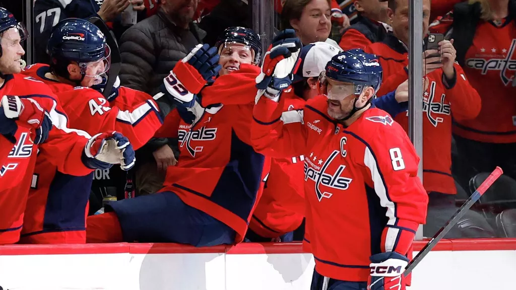 «Вашингтон» отыгрался со счёта 0:3 и обыграл «Каролину» в овертайме, Овечкин не набрал очков