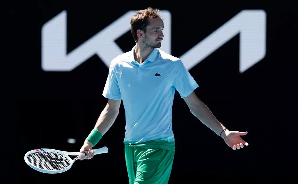 Экс-теннисист Ольховский объяснил неудачу Медведева на Australian Open