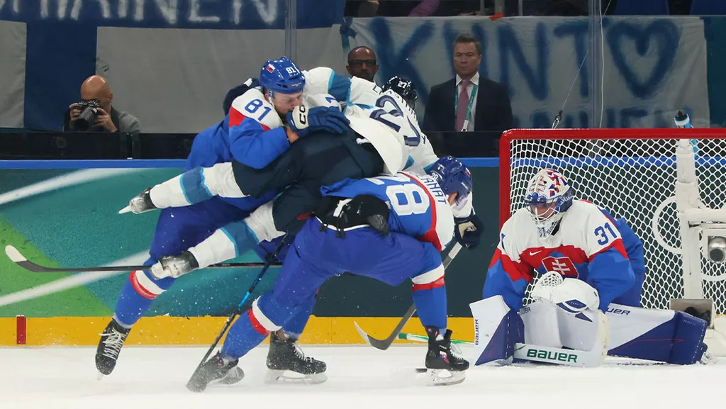 Сборная Словакии обыграла Финляндию в матче хоккейного турнира Олимпиады-2026