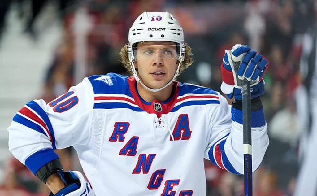 Черкас назвал команды КХЛ, которые могли бы пригласить Панарина