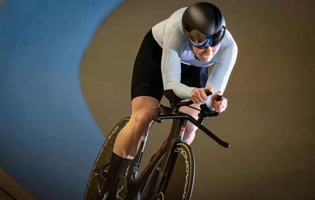 Россиянка Алина Лысенко завоевала золото ЧЕ по велотреку в кейрине
