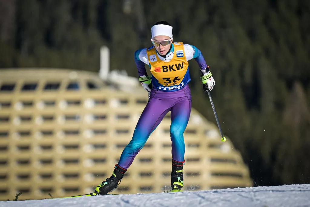 Непряева упала и заняла 17-е место в скиатлоне на Олимпиаде-2026