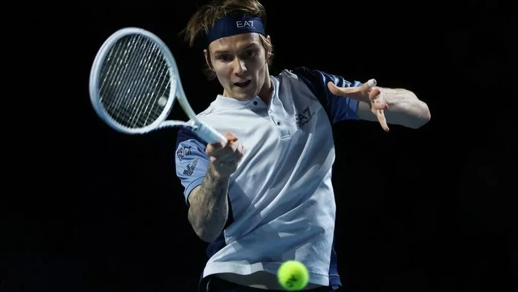 Бублик уступил Грикспору во втором круге турнира в Дубае