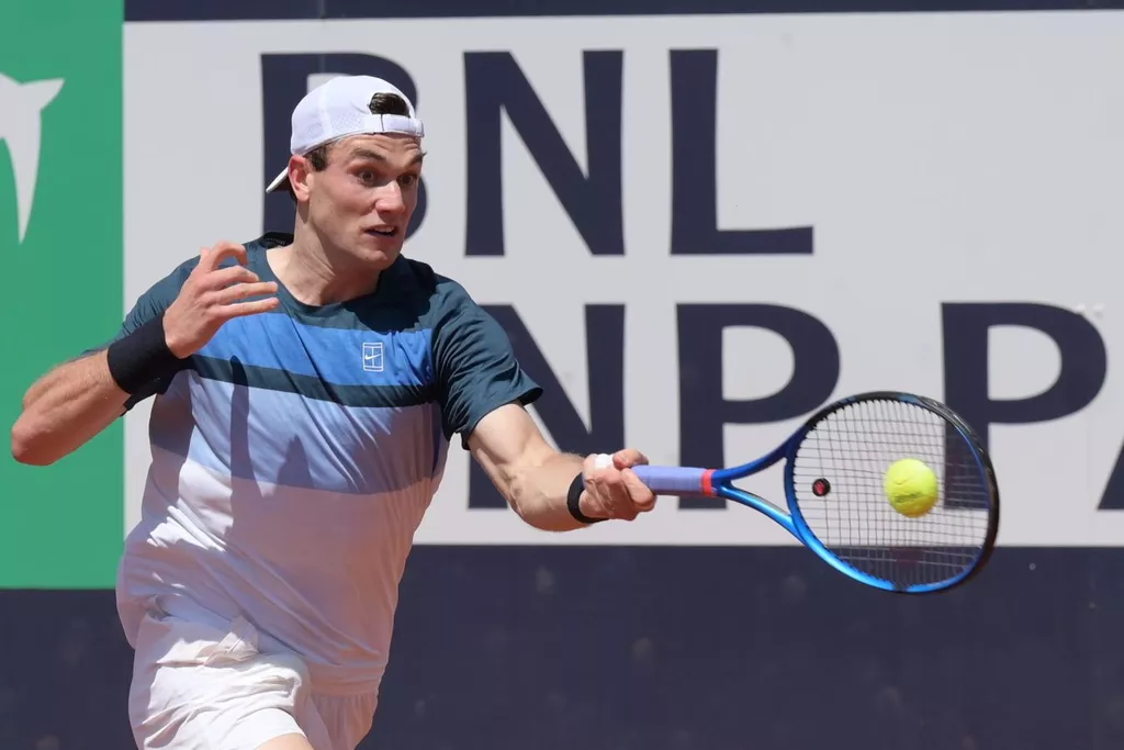 Джек Дрейпер вышел во второй круг турнира ATP-500 в Дубае, обыграв Кентена Алиса