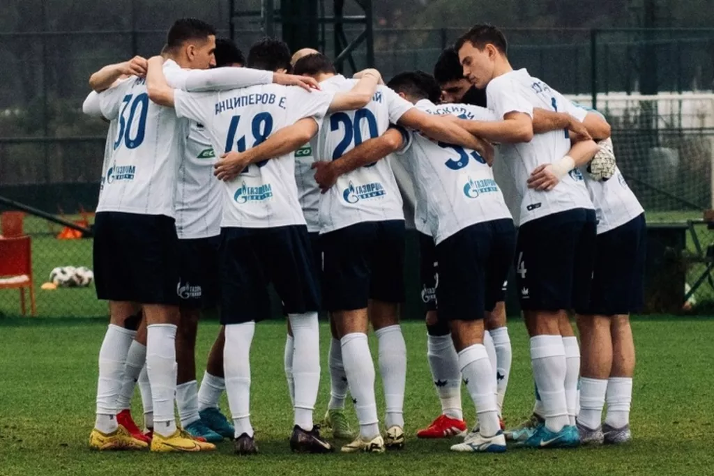 «Оренбург» победил «Бунедкор» в товарищеской встрече, Томпсон сделал дубль