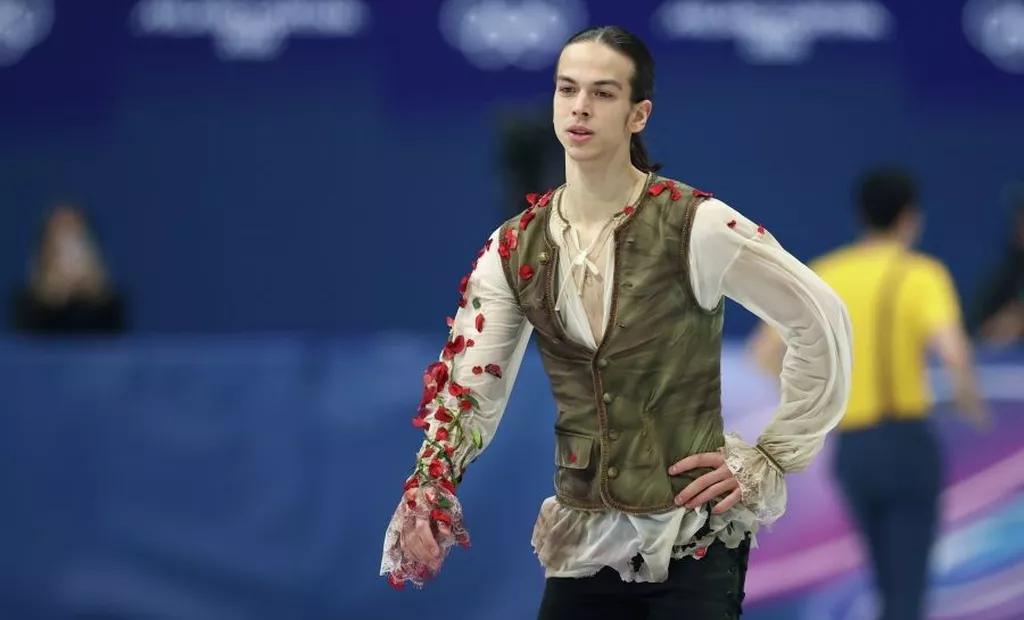 У Петра Гуменника лопнул шнурок во время короткой программы на ОИ-2026