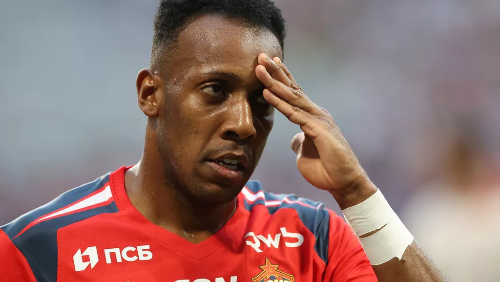 Защитника ЦСКА Мойзеса отстранили от тренировок из-за ссоры с Челестини