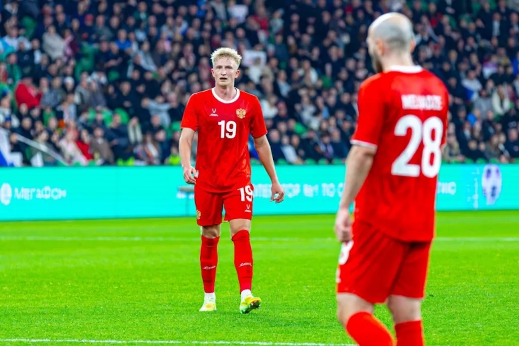 Тарханов: нужно закрыть тему с мотивацией игроков сборной России