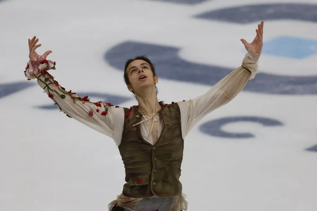 Пётр Гуменник выиграл короткую программу на Кубке Первого канала