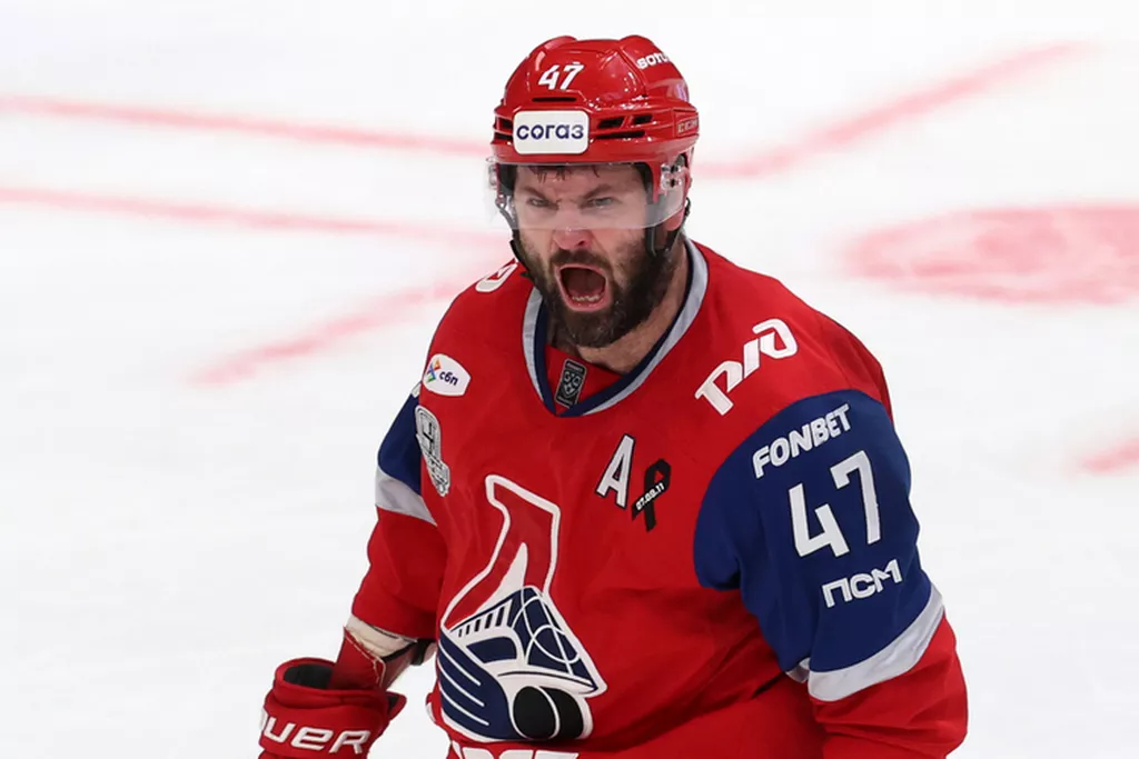 «Он меня поражает». Черкас - о попадании Радулова в топ-3 снайперов в истории КХЛ