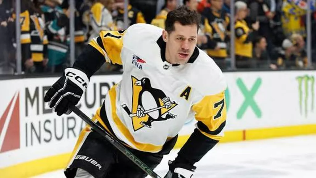 Малкин получил матч-штраф за удар клюшкой в лицо соперника