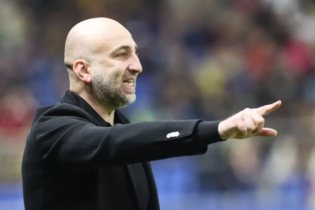 «Крылья Советов» объявили об уходе главного тренера Адиева