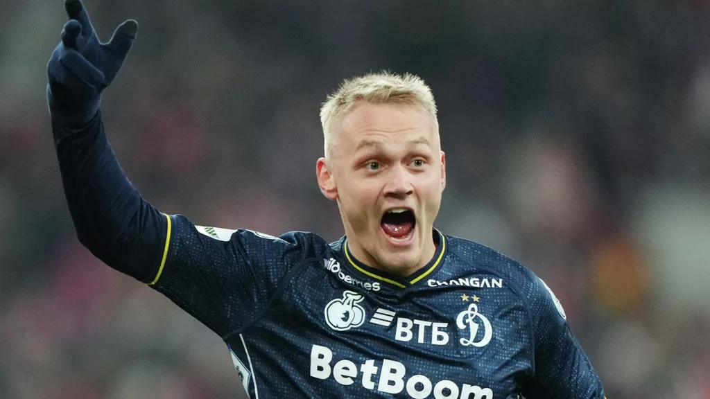 Балахнин: не скажу, что в России есть сильный нападающий, поэтому Дзюба до 40 и играет