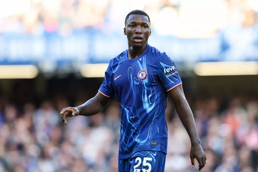 Кайседо продлил контракт с «Челси» на фоне слухов об интересе от «Реала», «ПСЖ» и «Баварии»