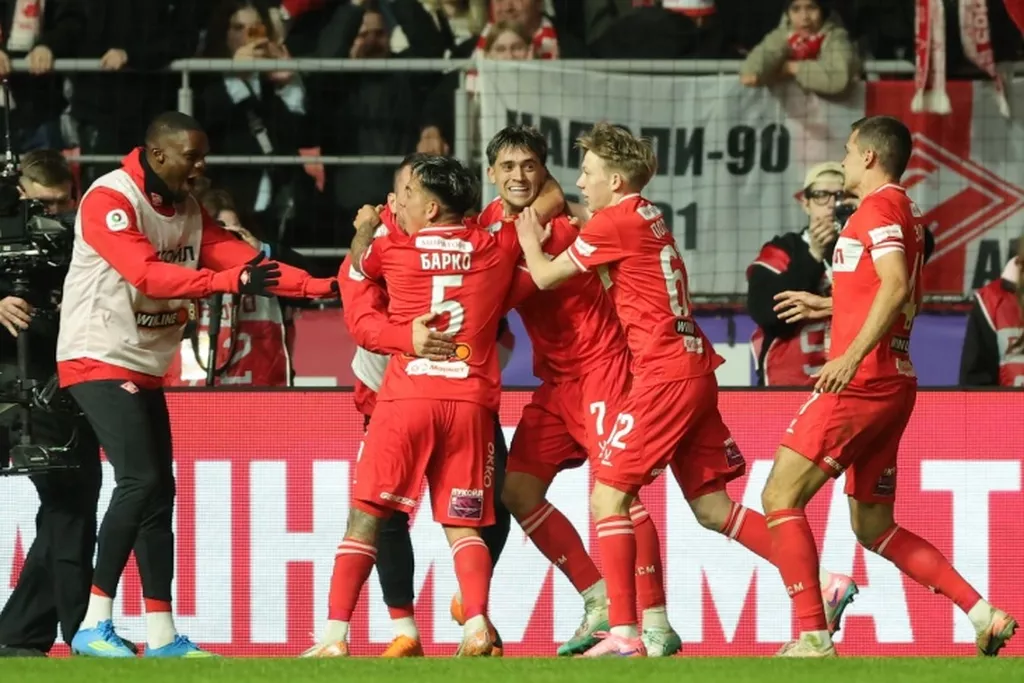 Наумов: «Локомотив» вышел на второй тайм со «Спартаком», чтобы засушить игру